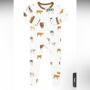 Kyte baby Zippered Footie in Moo - 6- 12 months. Gently used